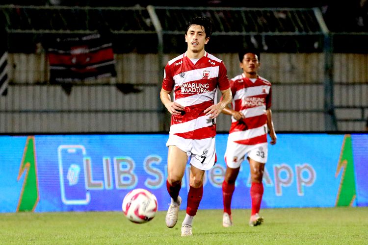 Pemain asing Madura United di Liga 1 2023/2024 asal Meksiko, Francisco Rivera.